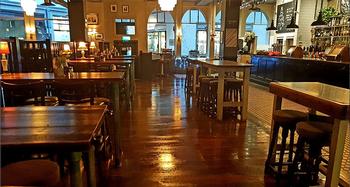 Pub and restaurant cleaning services in London